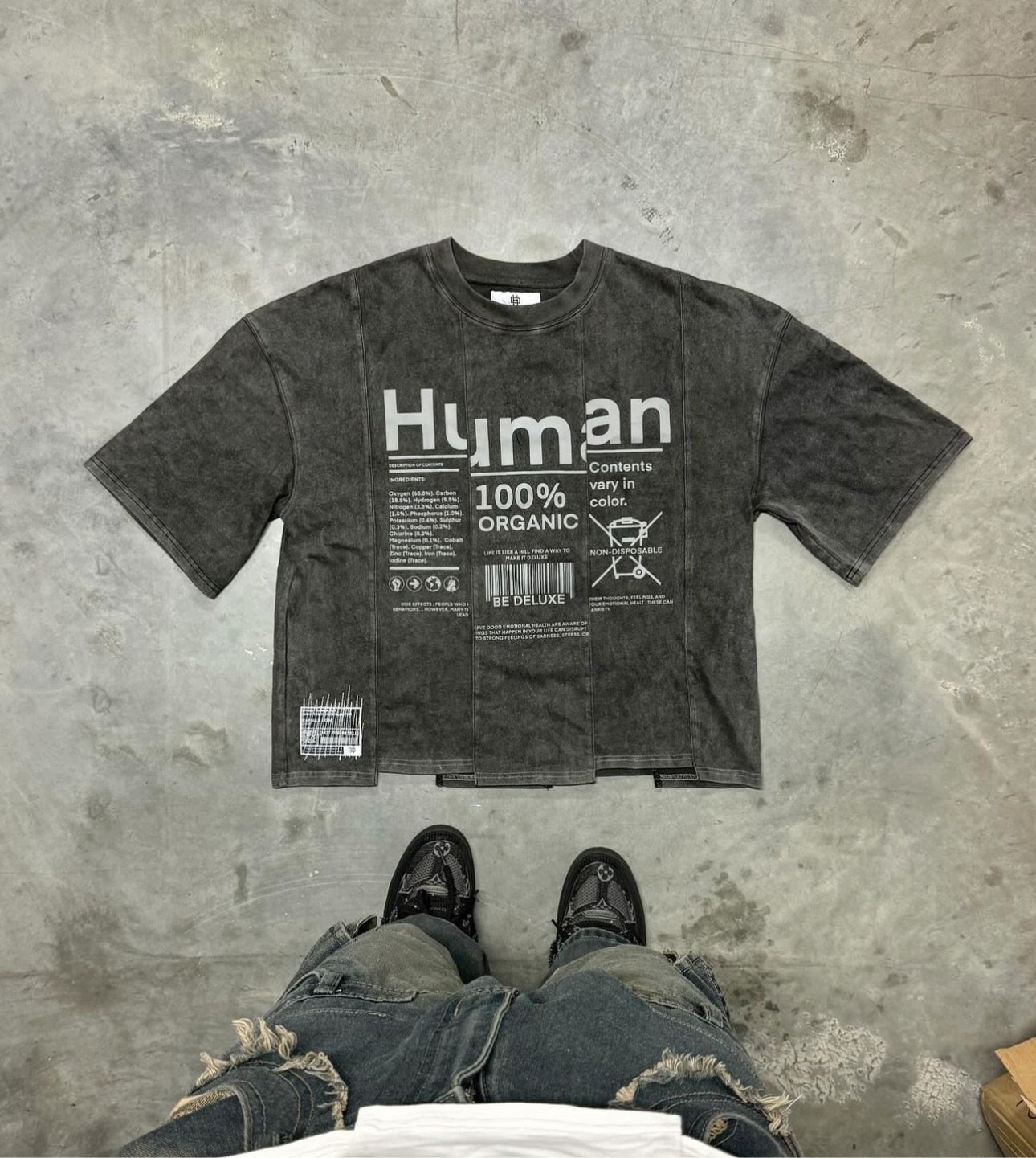 DELUXE HUMAN TEE