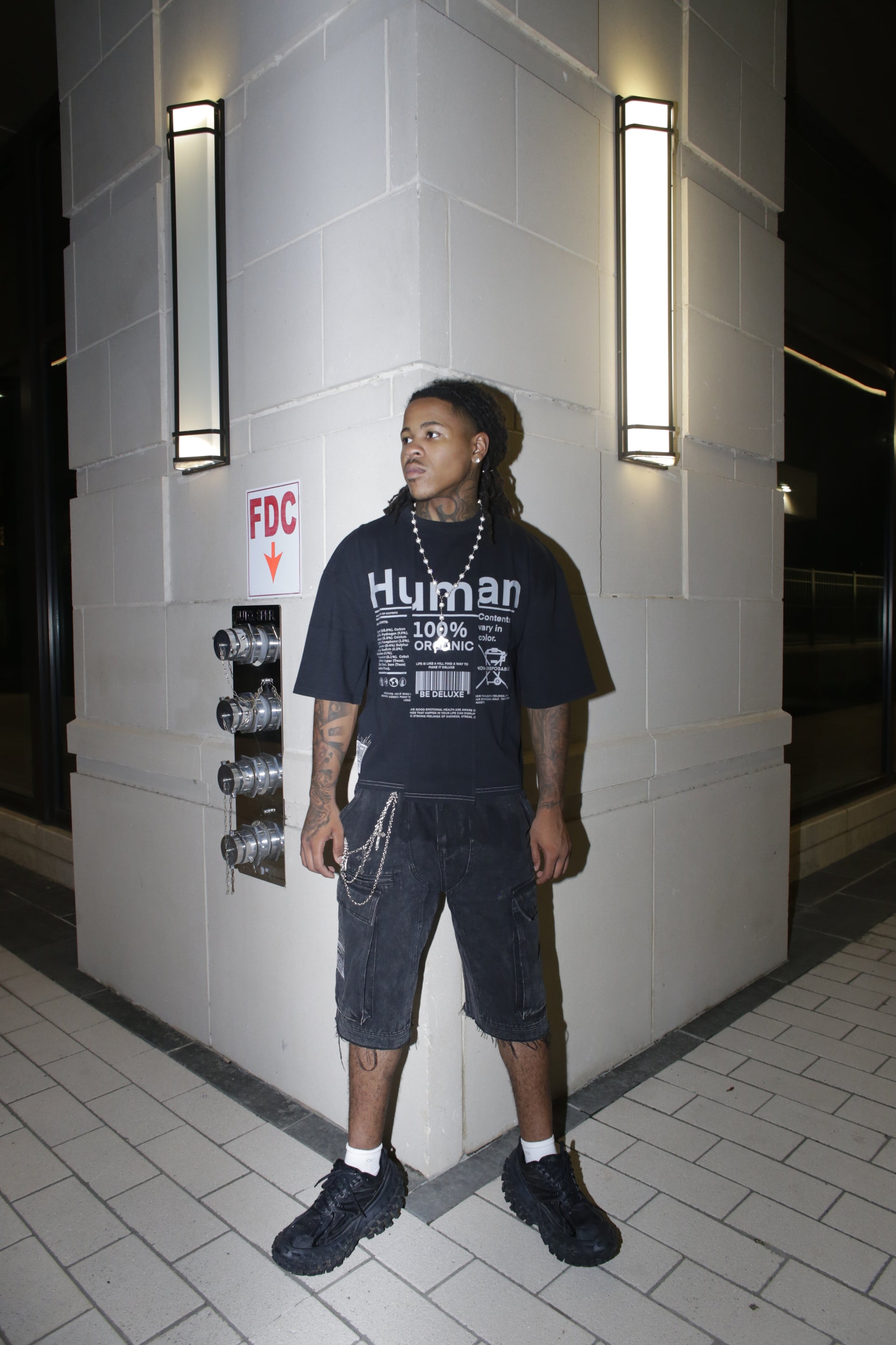 DELUXE HUMAN TEE