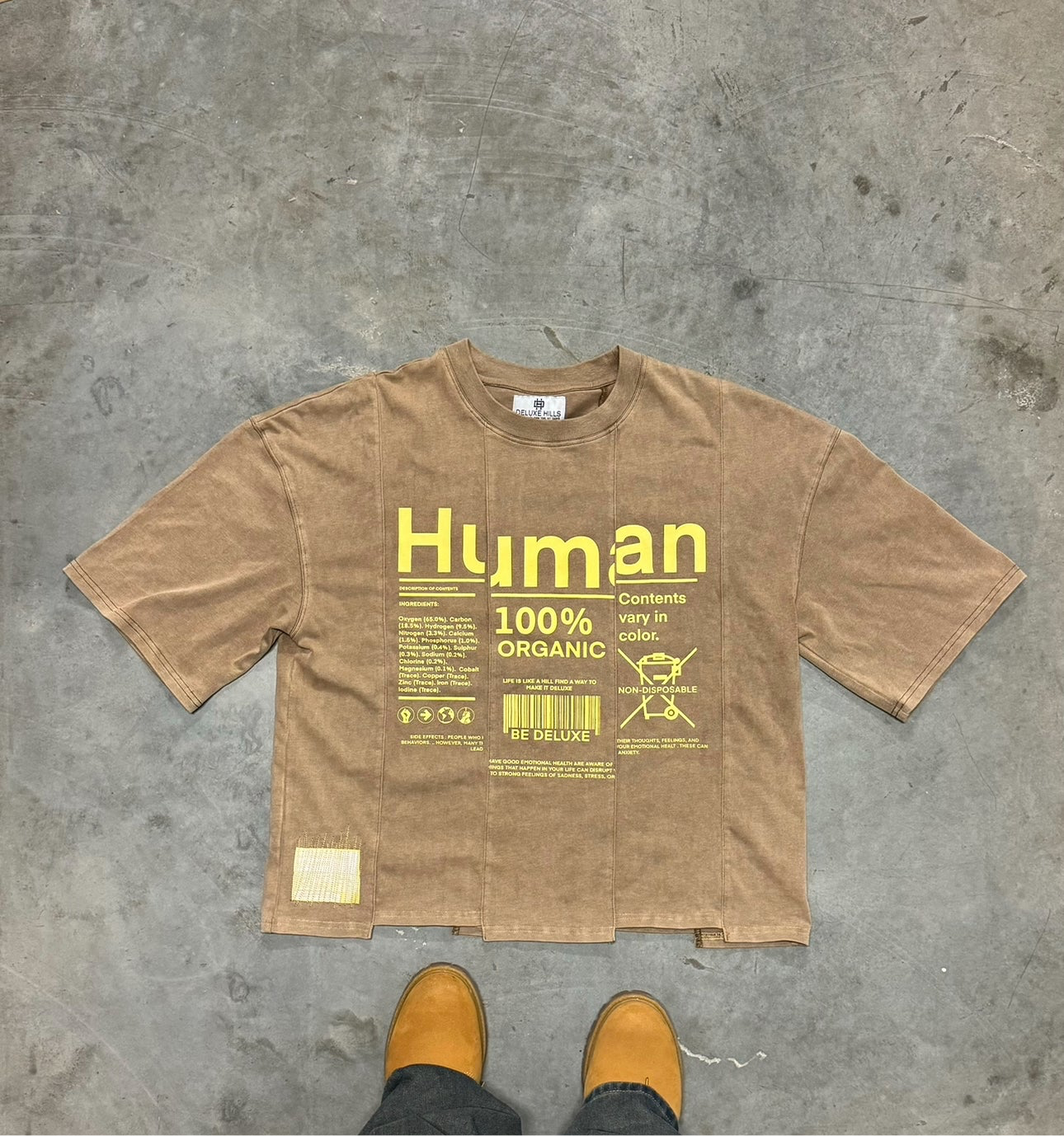 DELUXE HUMAN TEE